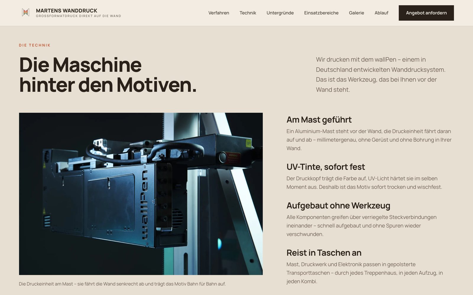 Technik-Sektion der Website: „Die Maschine hinter den Motiven“ mit Foto der wallPen-Druckeinheit und vier Erklärpunkten
